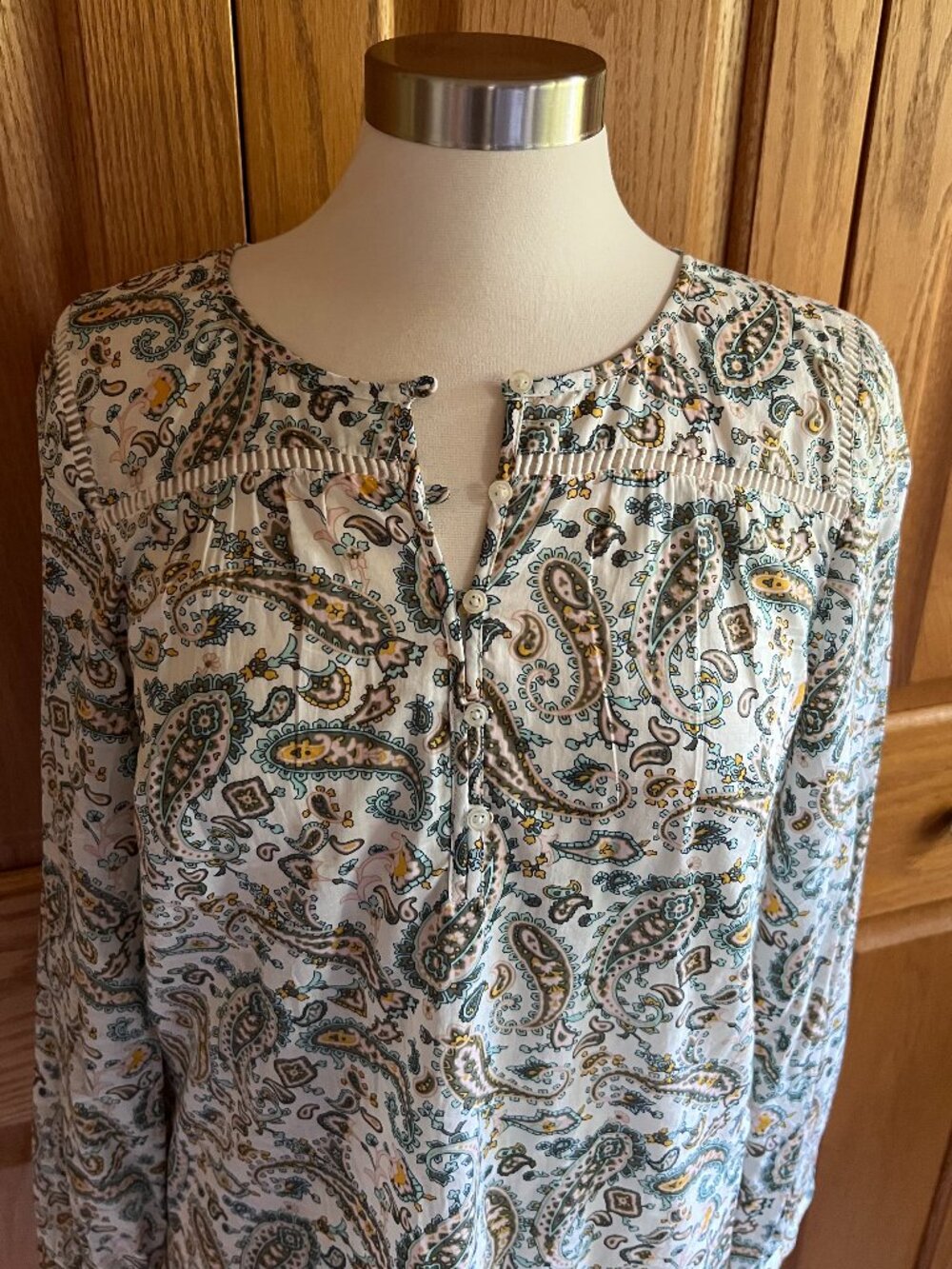 TALBOTS -- Cotton Popover-Rocking Paisley - Ivory -- Excellent Condition